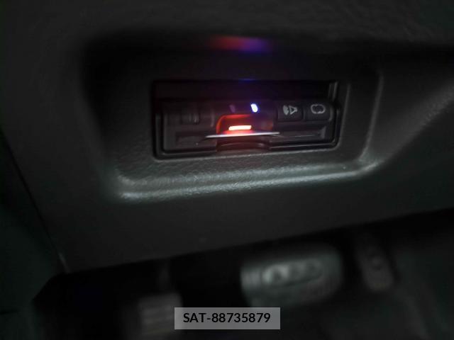 Nissan CUBE 2009-07 8098708-12