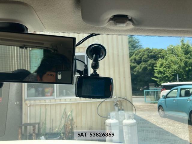 Nissan CUBE 2009-05 8129562-19