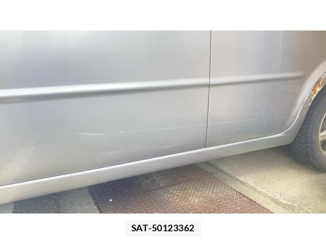 Nissan CUBE 2007-02 8129555-27