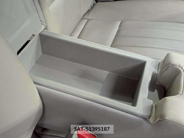 Nissan CUBE 2015-11 8207087-12