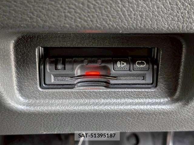 Nissan CUBE 2015-11 8207087-7