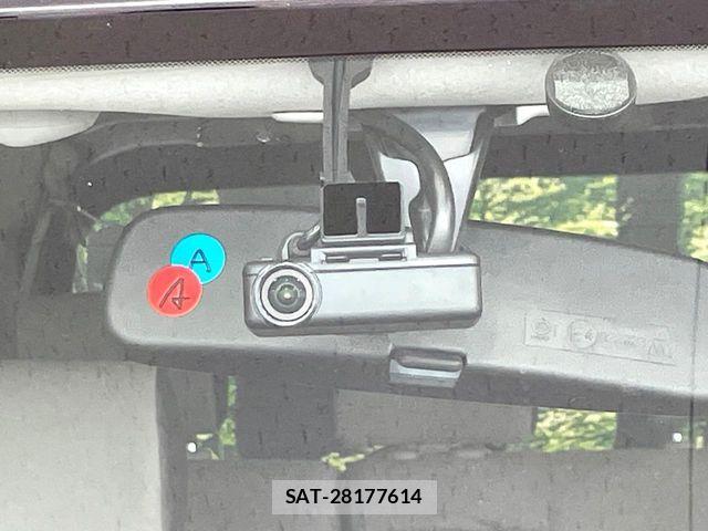 Nissan CUBE 2019-07 8207089-3