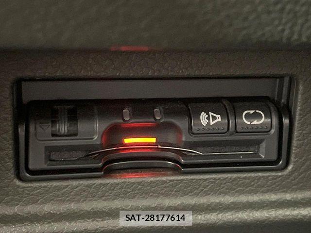 Nissan CUBE 2019-07 8207089-4