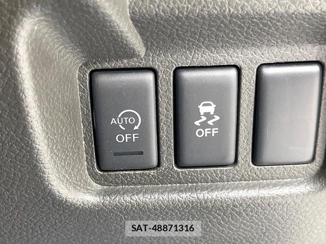 Nissan CUBE 2017-07 8207090-5