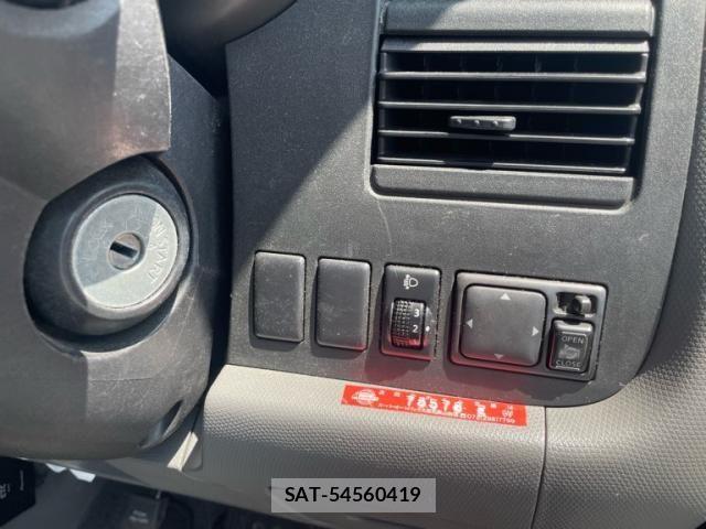 Nissan CUBE 2005-09 8229448-5