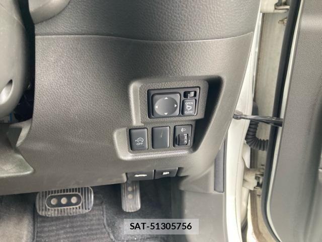Nissan CUBE 2013-03 8229451-21