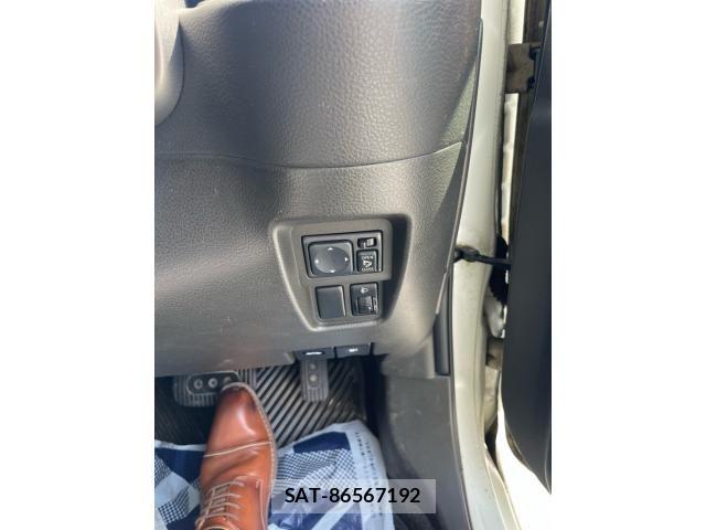 Nissan CUBE 2010-02 8229450-22