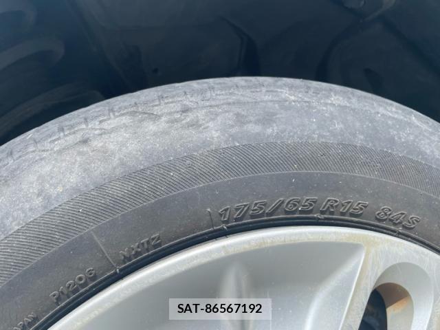 Nissan CUBE 2010-02 8229450-4