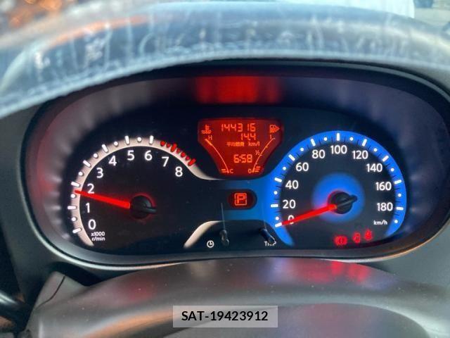 Nissan CUBE 2013-09 8229452-14