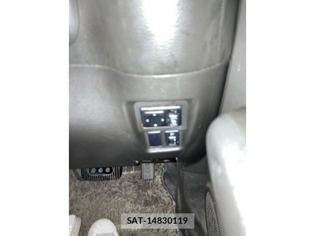 Nissan CUBE 2010-03 8229449-20