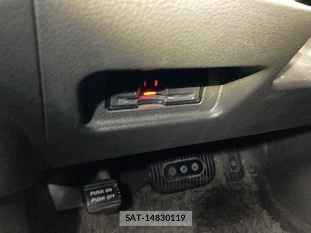 Nissan CUBE 2010-03 8229449-25