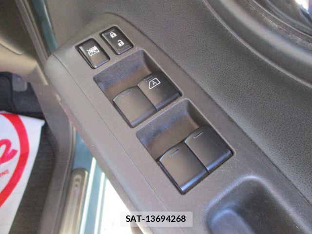Nissan CUBE 2012-05 8244946-15