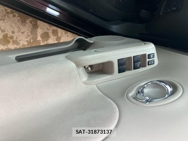 Nissan CUBE 2011-01 8313994-14