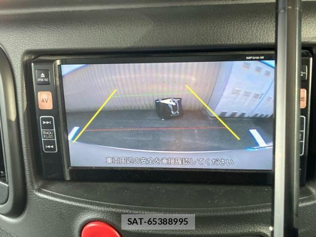 Nissan CUBE 2011-10 8335418-19