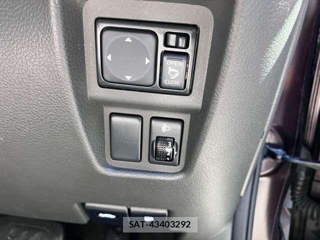 Nissan CUBE 2009-06 8365341-2