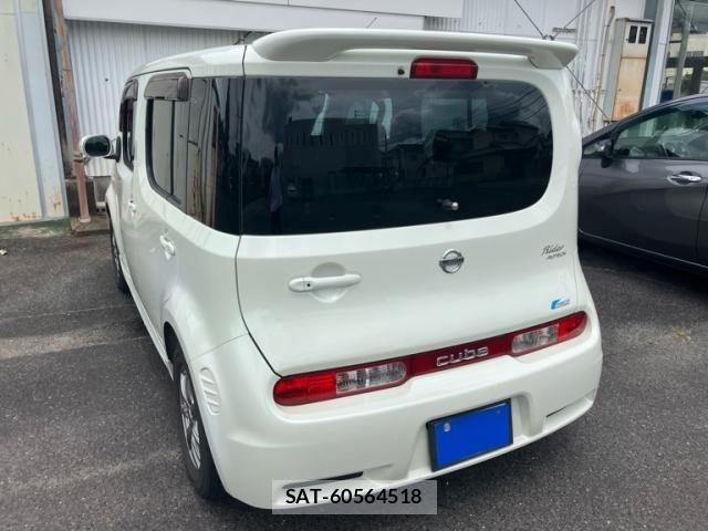 Nissan CUBE 2009-09 8365350-3