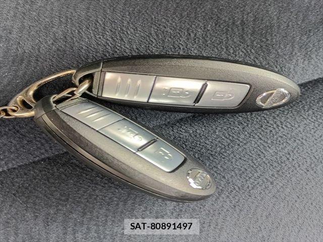 Nissan CUBE 2012-01 8365340-28