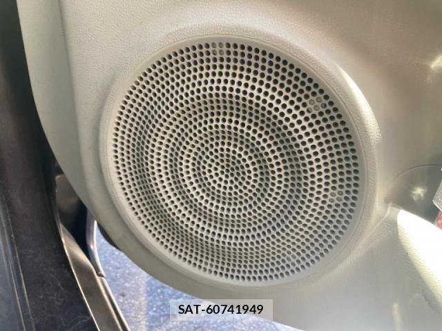 Nissan CUBE 2011-08 8365351-21