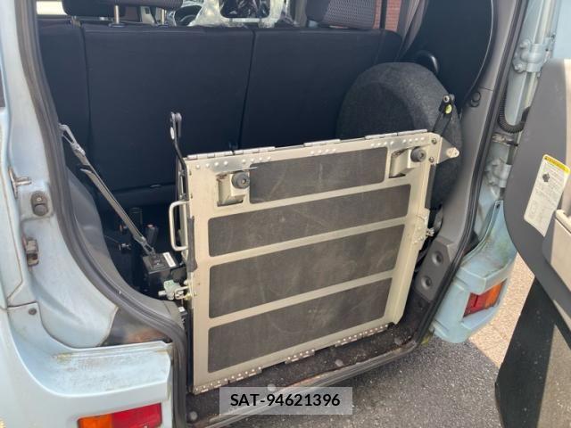Nissan CUBE 2004-05 8411851-11