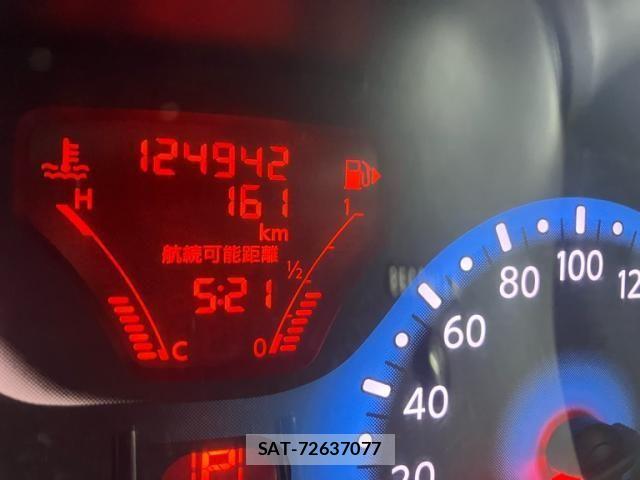 Nissan CUBE 2011-12 8524198-13