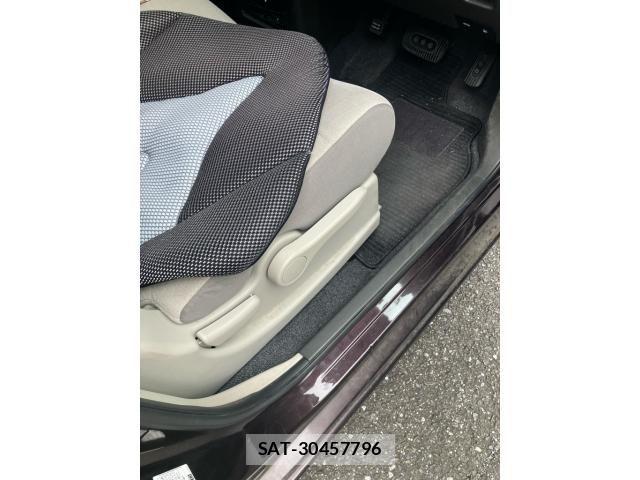 Nissan CUBE 2011-02 8561590-11