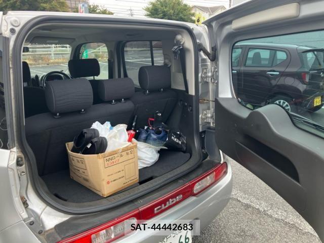 Nissan CUBE 2010-02 8561595-11