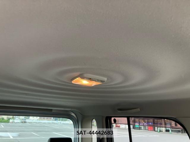 Nissan CUBE 2010-02 8561595-25