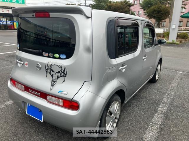 Nissan CUBE 2010-02 8561595-3