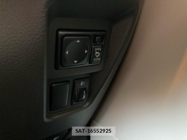 Nissan CUBE 2011-03 8561589-17