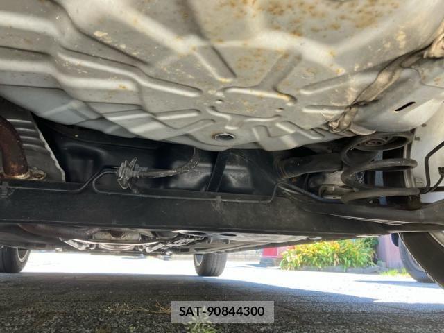 Nissan CUBE 2009-11 8561592-9