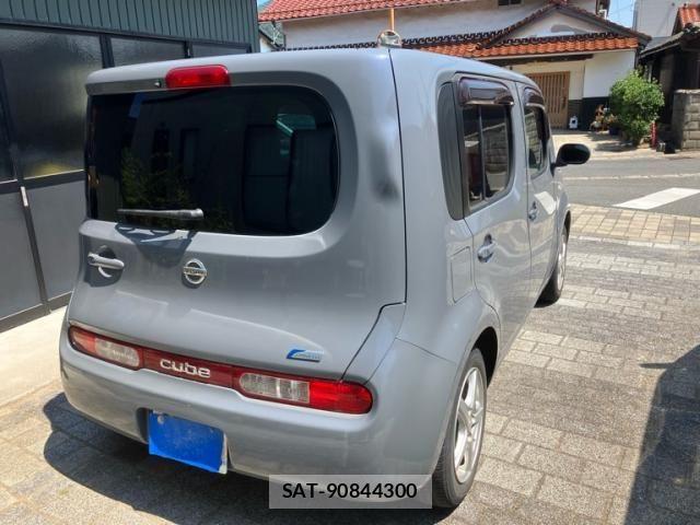 Nissan CUBE 2009-11 8561592-3