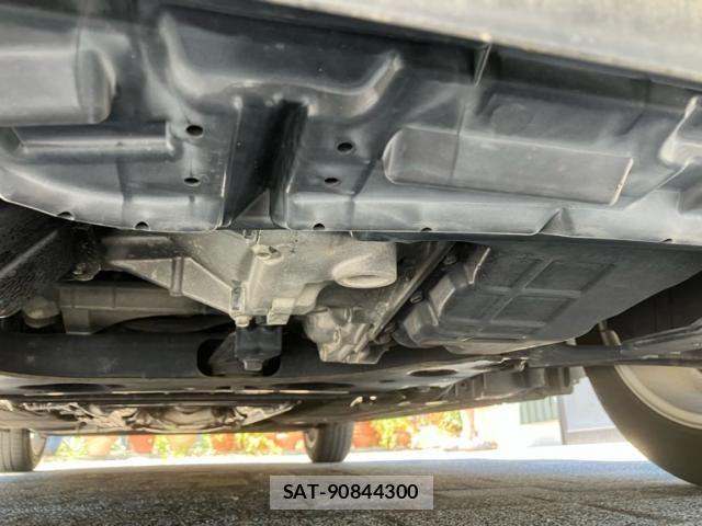 Nissan CUBE 2009-11 8561592-8