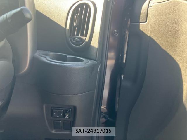 Nissan CUBE 2011-08 8626327-12
