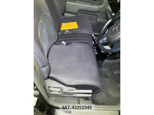 Nissan CUBE 2006-12 8626332-14