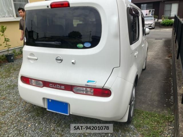 Nissan CUBE 2013-09 8666018-2