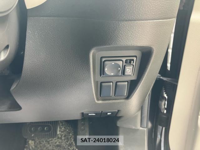 Nissan CUBE 2010-03 8658607-13
