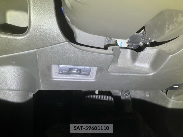 Nissan CUBE 2008-11 8658600-27