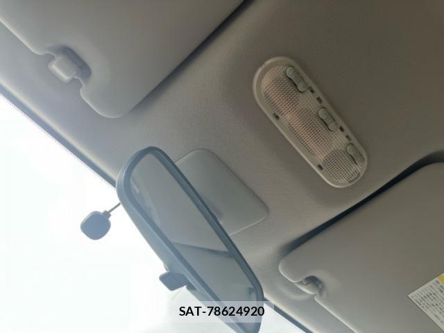 Nissan CUBE 2009-08 8658598-23