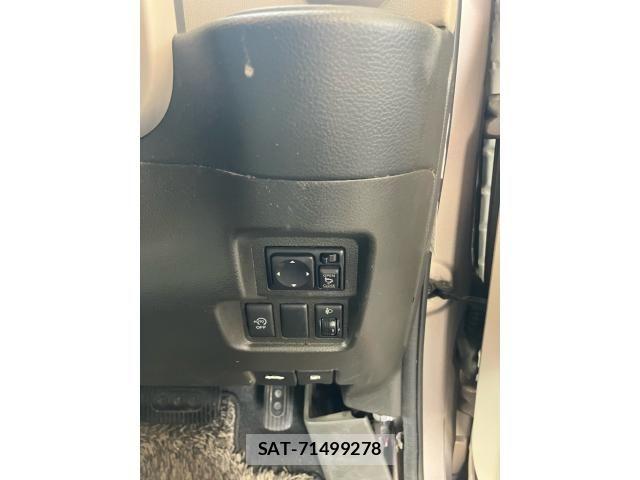 Nissan CUBE 2013-12 8666016-10