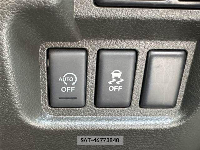 Nissan CUBE 2018-01 8685368-4