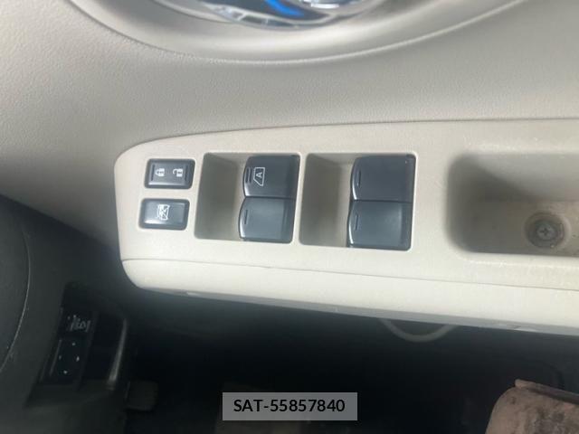 Nissan CUBE 2011-11 8741475-13