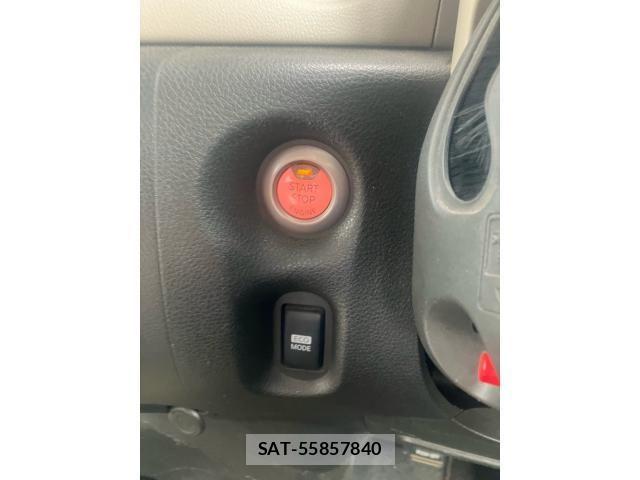 Nissan CUBE 2011-11 8741475-14