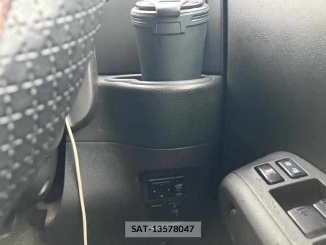 Nissan CUBE 2010-03 8741471-15