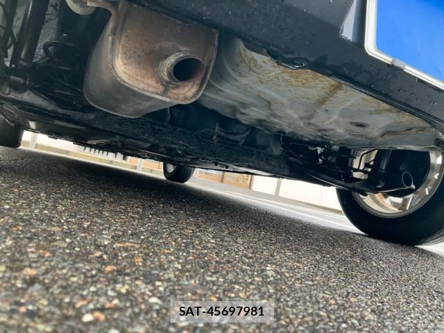 Nissan CUBE 2010-11 8741487-11