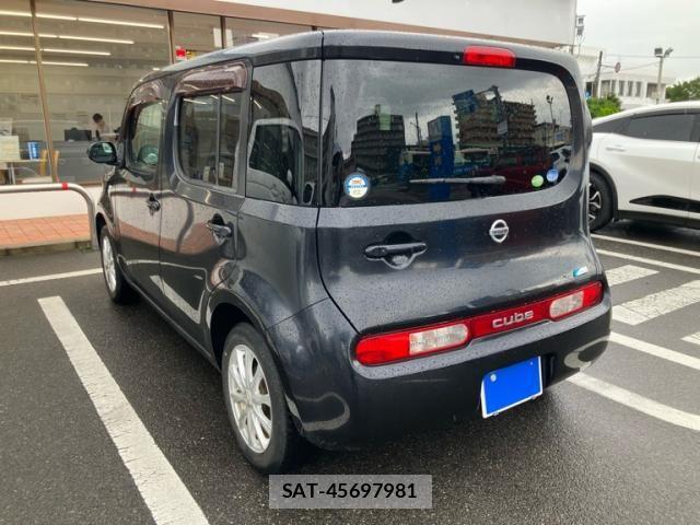 Nissan CUBE 2010-11 8741487-6