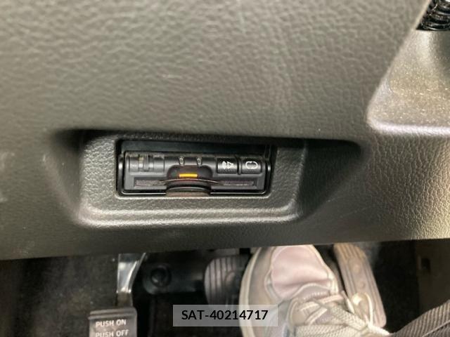 Nissan CUBE 2013-07 8795659-23