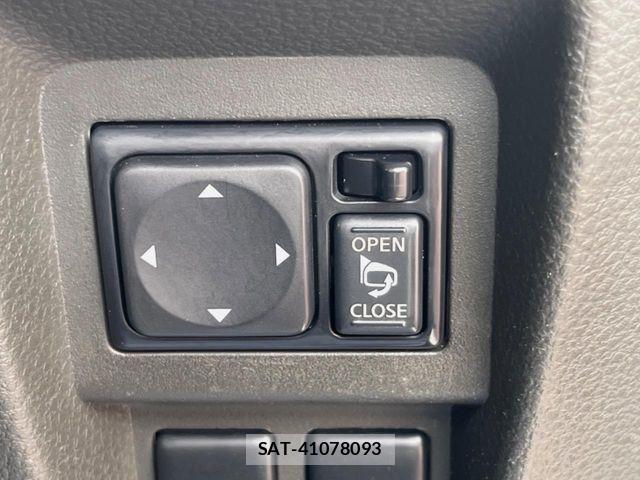 Nissan CUBE 2011-11 8879306-5