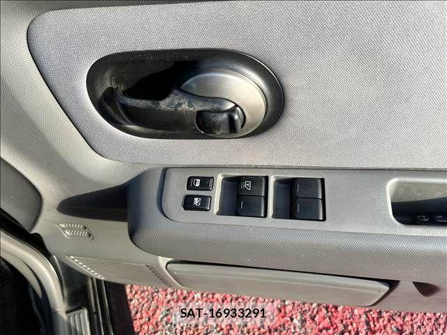 Nissan CUBE 2006-07 8879308-12
