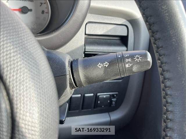 Nissan CUBE 2006-07 8879308-16