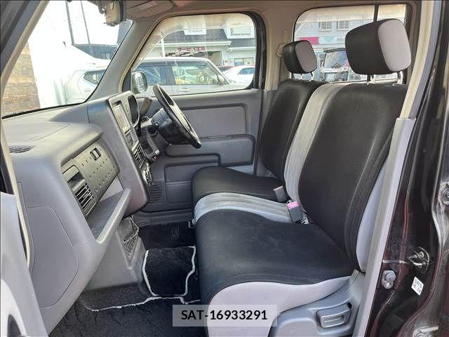 Nissan CUBE 2006-07 8879308-26